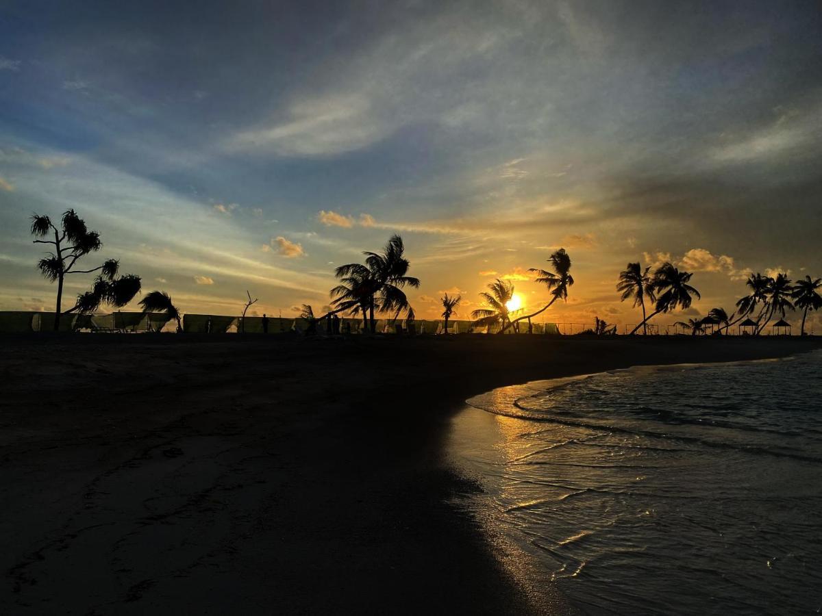 Adroit Beach Inn Guraidhoo  Eksteriør billede