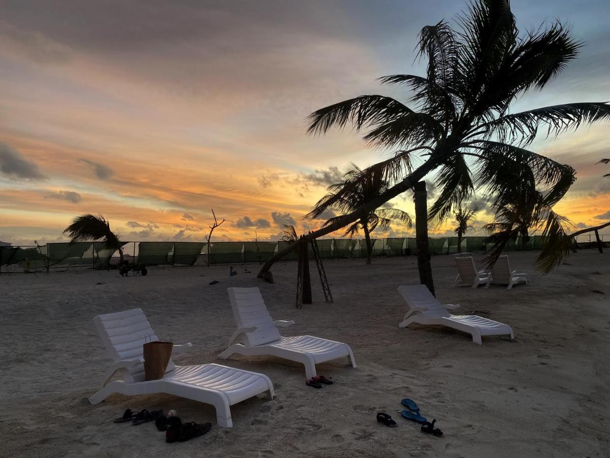 Adroit Beach Inn Guraidhoo  Eksteriør billede