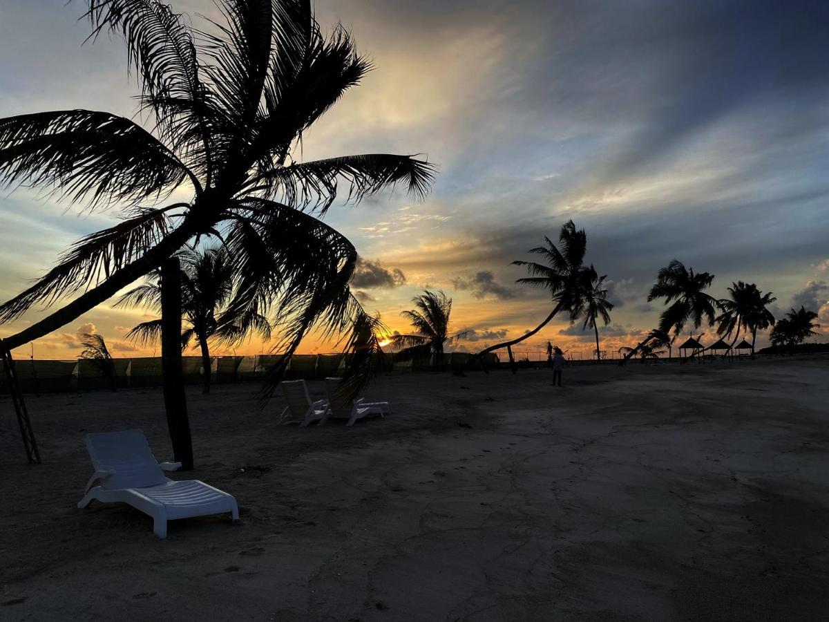 Adroit Beach Inn Guraidhoo  Eksteriør billede
